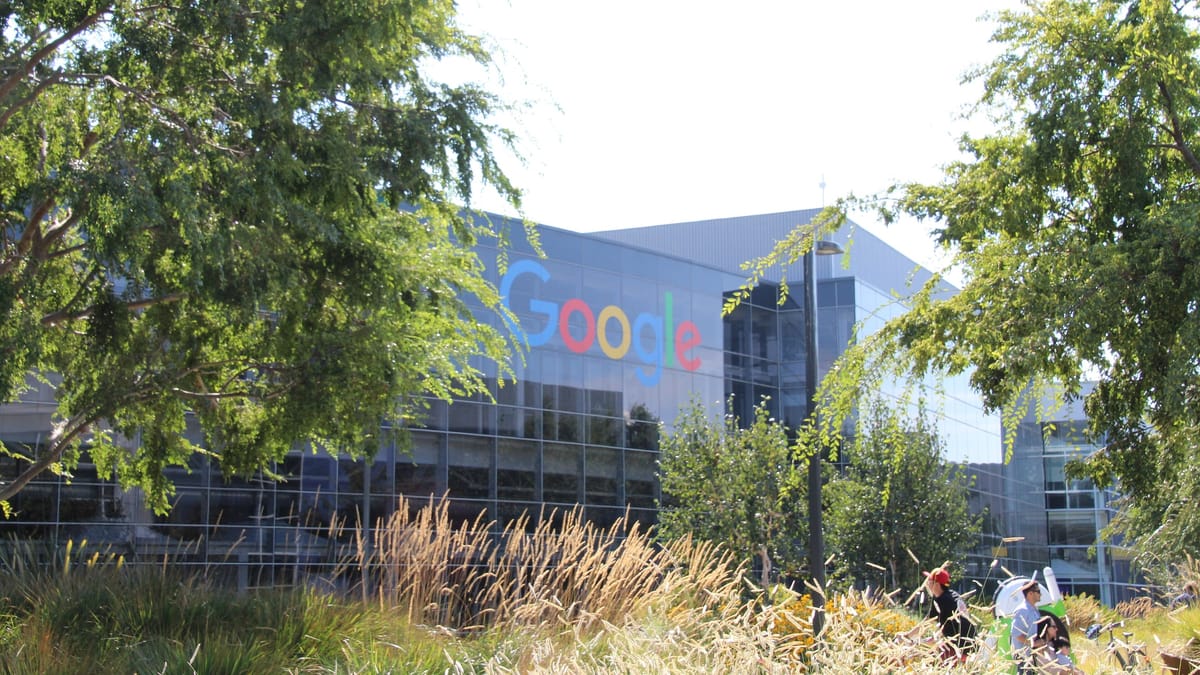 Extérieur du siège de Google, le Googleplex, à Mountain View en Californie
